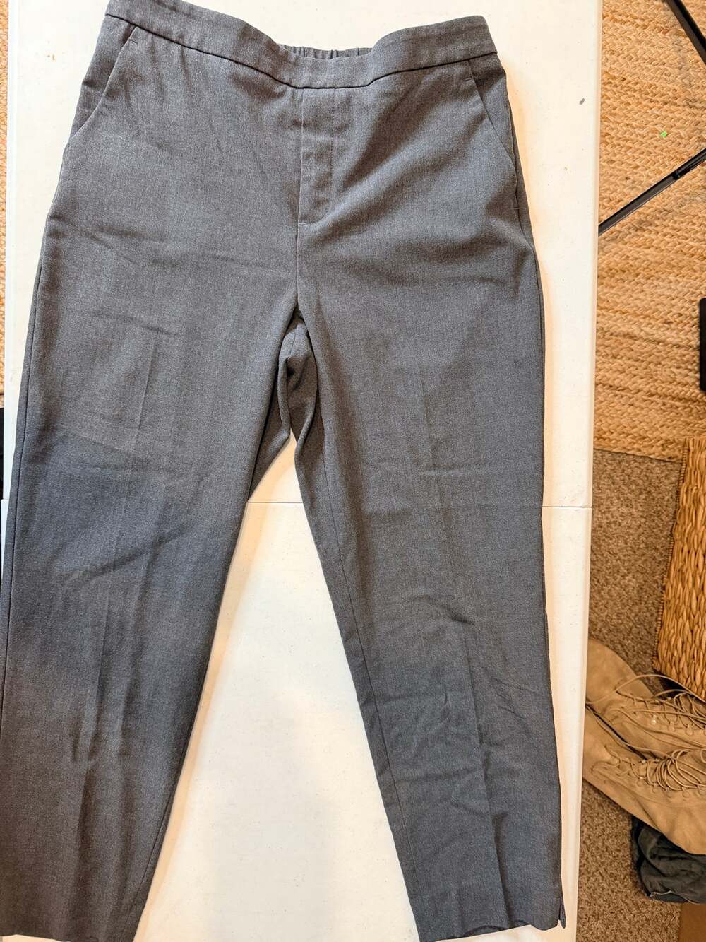 Banana republic pull on grey pants EUC Hayden pant 10 3701